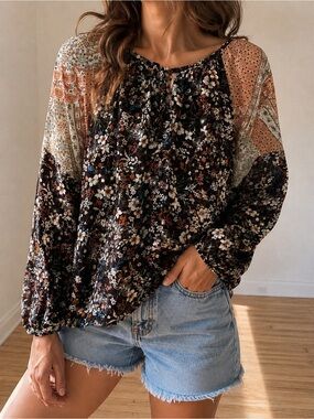 Floral Patchwork Peasant Blouse - Black Floral